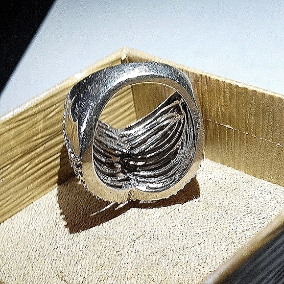 Diamond Criss Cross Ring - Picture 6 of 10